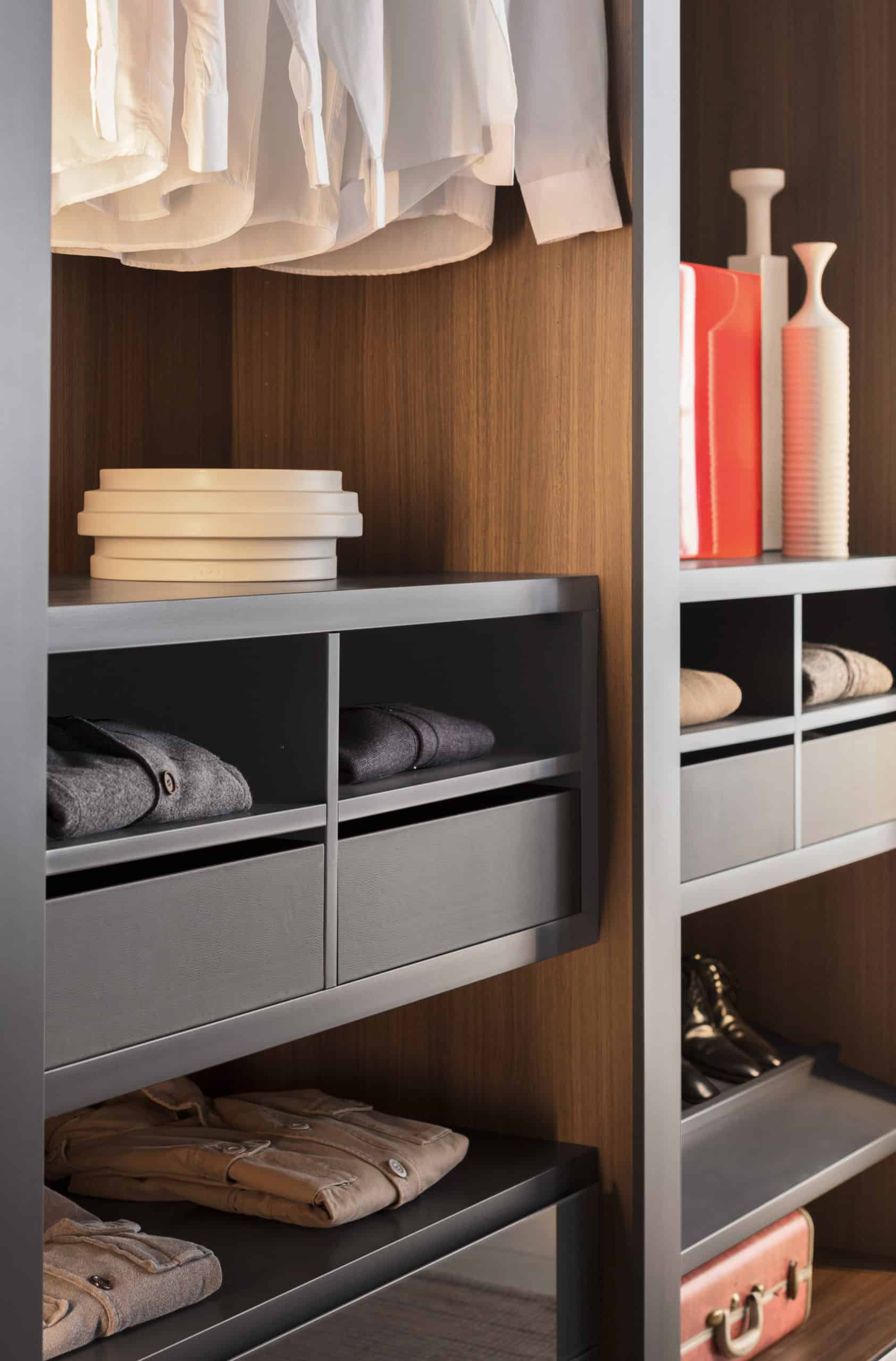 Pianca Sipario Cubbies with boxes in Elephant synthetic leather, shoe shelf in Lavagna matt lacquer, drawer front in Lavagna glossy lacquered glass.
